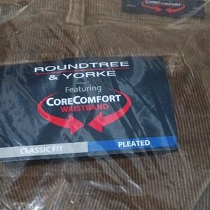 NWT Roundtree & Yorke Classic Fit Pleated Dark Khaki Pants, Big And Tall